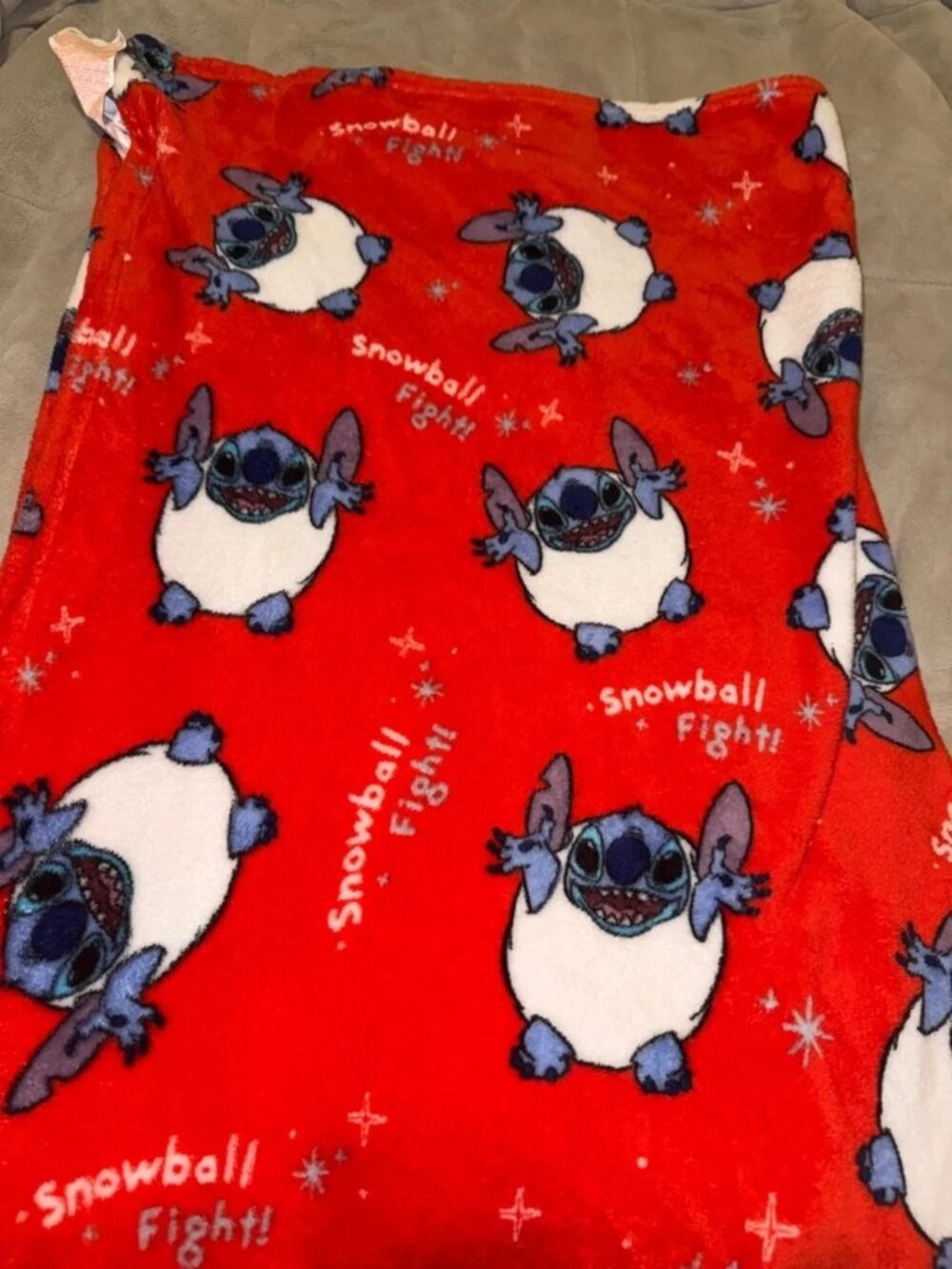 [BOGO] NWT Disney Lilo & Stitch Red Snowball Fight Fleece Throw
